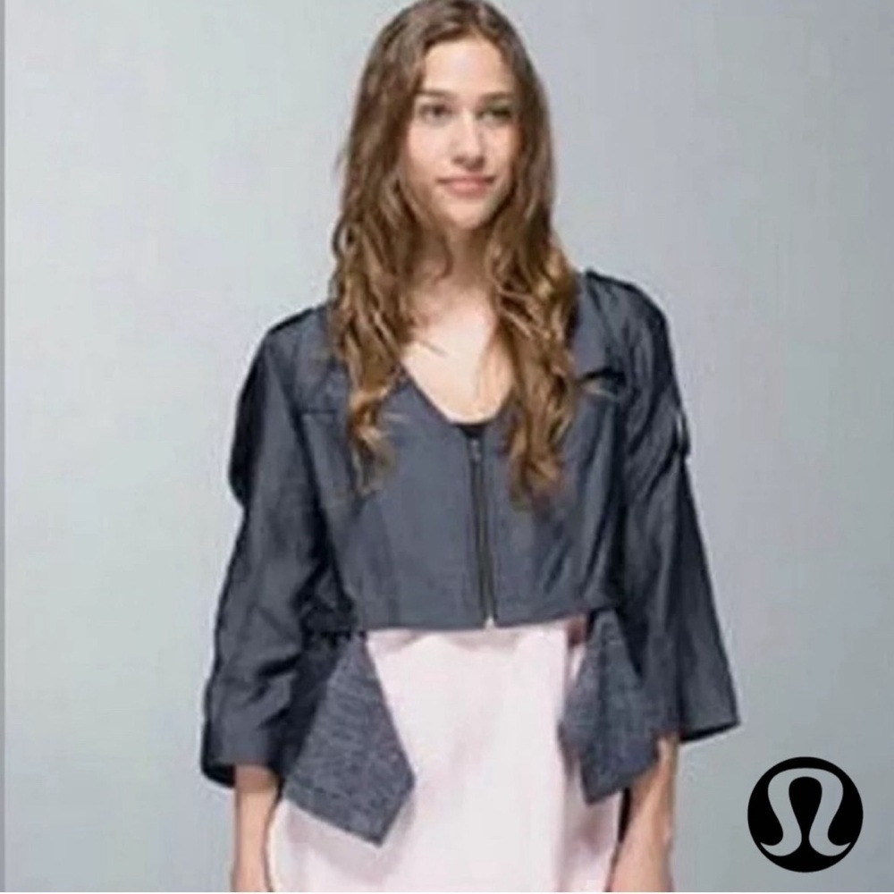 LULULEMON Tranquility Jacket Denim Colored Adjustable Length Cropped Sz 4
